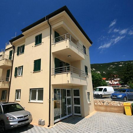 Apartments Happy Stay Center Baska Bagian luar foto