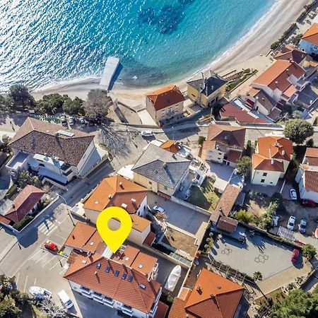 Apartments Happy Stay Center Baska Bagian luar foto