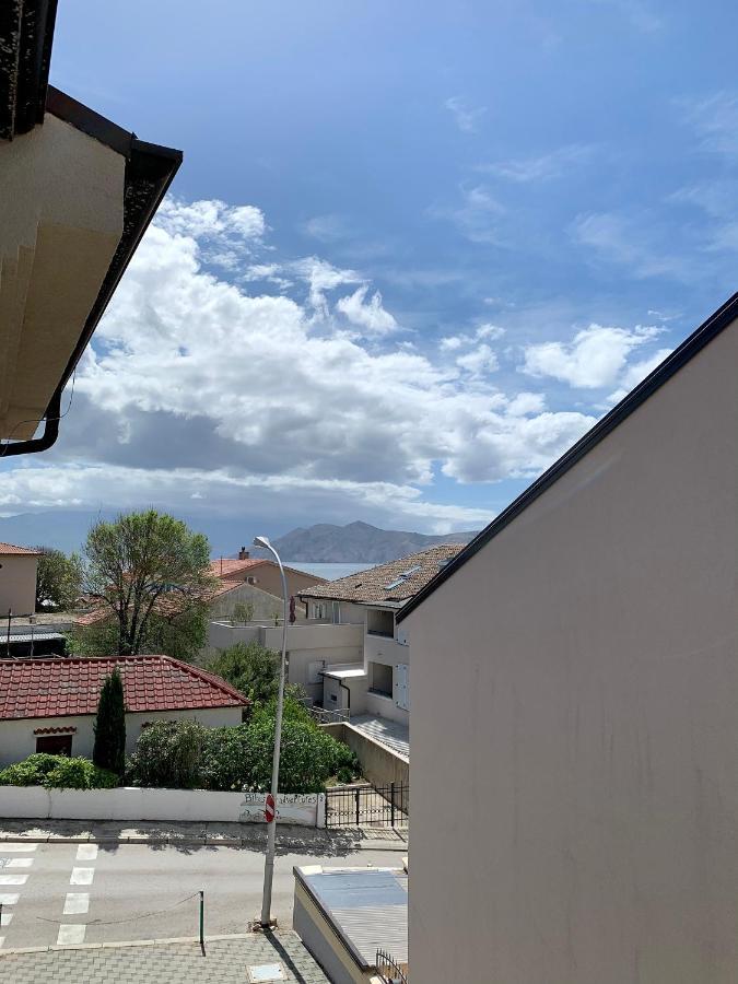 Apartments Happy Stay Center Baska Bagian luar foto