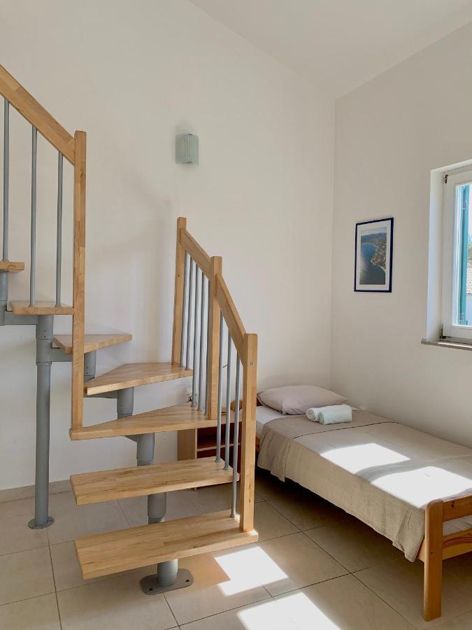 Apartments Happy Stay Center Baska Bagian luar foto