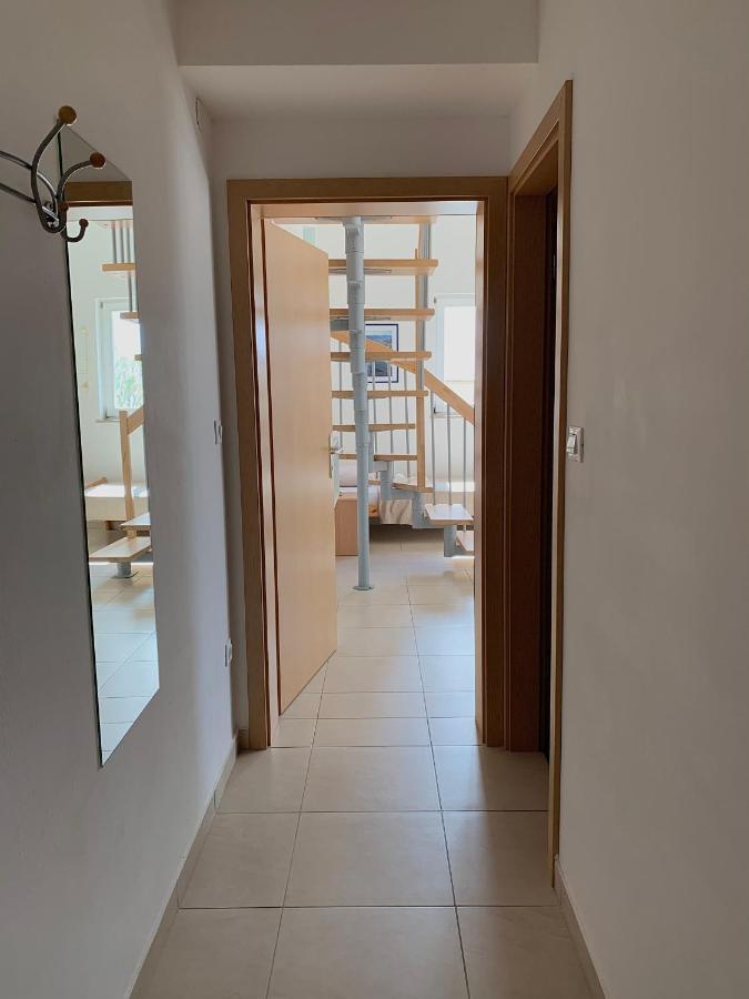 Apartments Happy Stay Center Baska Bagian luar foto