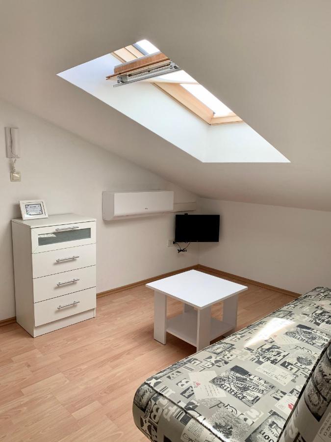 Apartments Happy Stay Center Baska Bagian luar foto