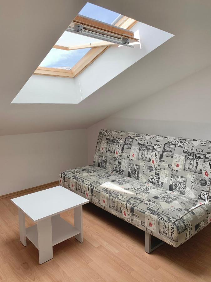 Apartments Happy Stay Center Baska Bagian luar foto